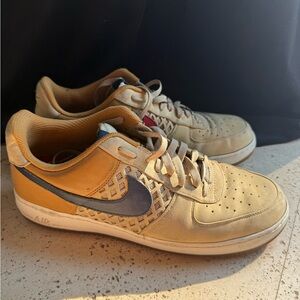 Men's 13 Nike Air force, one bird nest red blue Sneakers